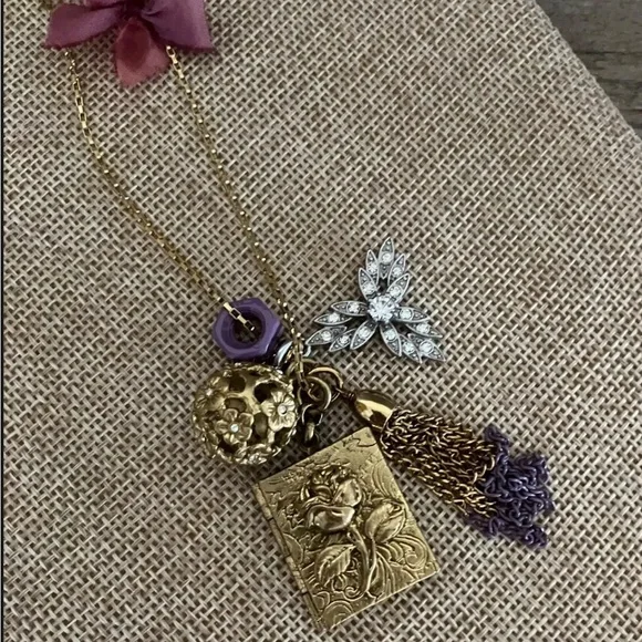 Juicy Couture Necklace - Picture 1 of 3